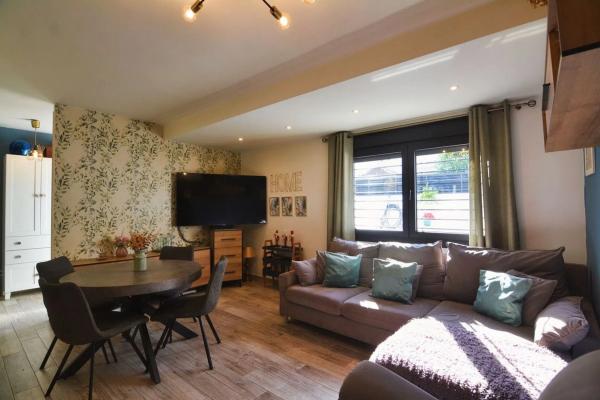 Chalet adosado en calle Ricardo León