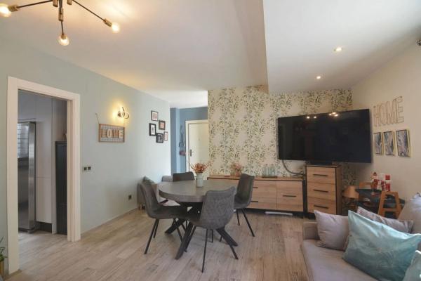 Chalet adosado en calle Ricardo León