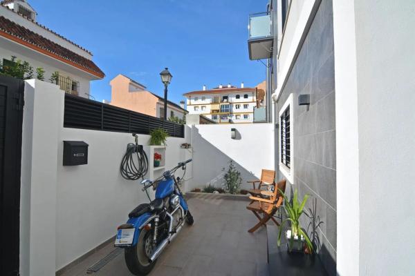 Chalet adosado en calle Ricardo León