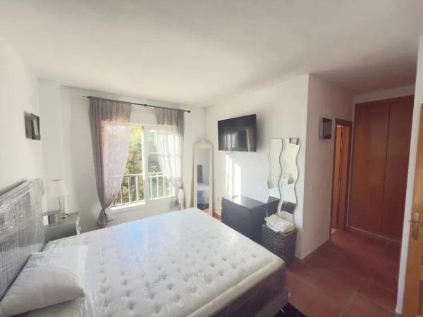 Chalet pareado en calle Agustína de Aragón