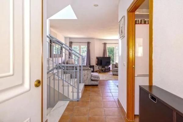 Chalet pareado en calle Agustína de Aragón