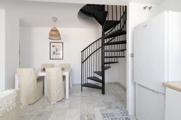 Dúplex en calle Perdices, 4