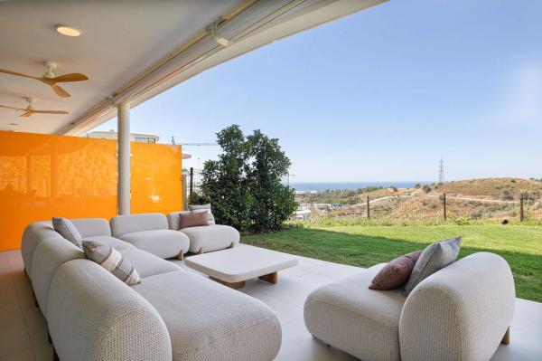 Piso en avenida Fuengirola, 9