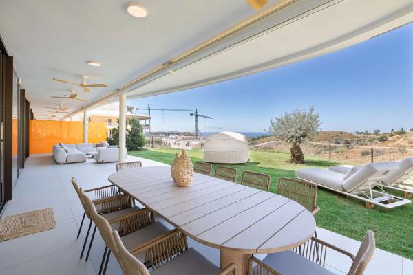 Piso en avenida Fuengirola, 9