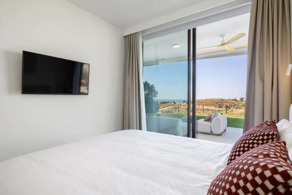 Piso en avenida Fuengirola, 9