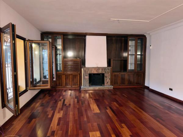 Chalet pareado en calle Antequera