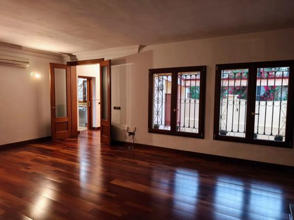 Chalet pareado en calle Antequera