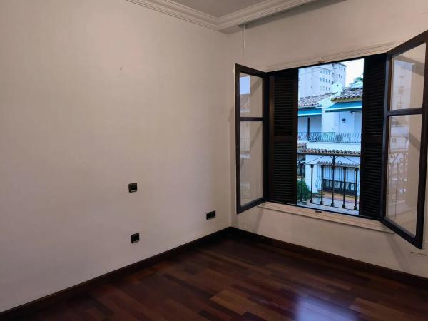 Chalet pareado en calle Antequera