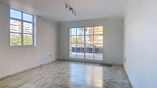 Piso en calle Churruca, 2