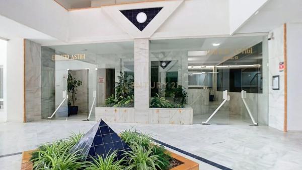 Piso en calle Churruca, 2