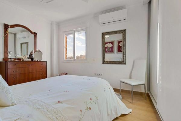 Piso en calle Francisco de Pizarro, 3