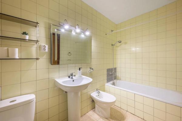 Piso en calle Hermanos Pinzón, 4