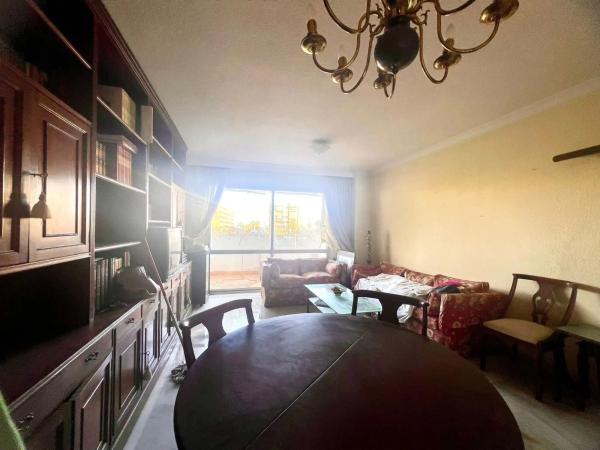 Piso en avenida Santa Amalia, 24