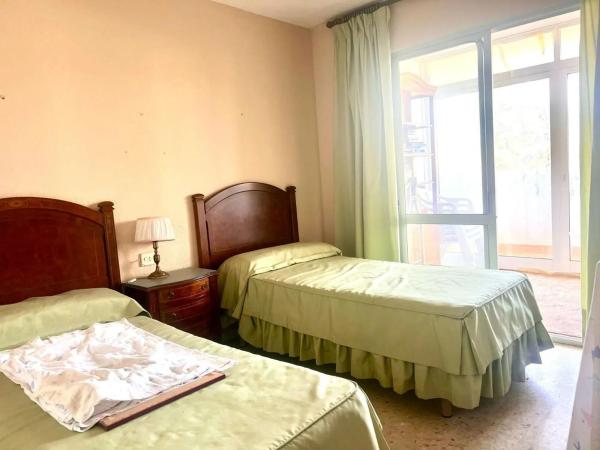 Piso en avenida Santa Amalia, 24