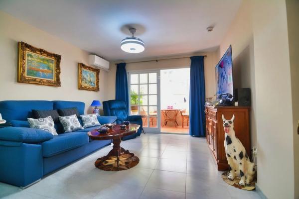 Piso en calle Miguel Bueno, 8