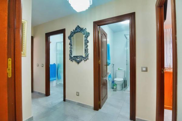 Piso en calle Miguel Bueno, 8