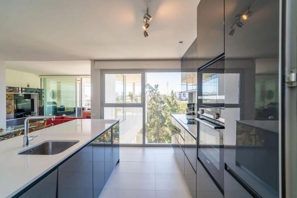 Piso en avenida del Higuerón, 80