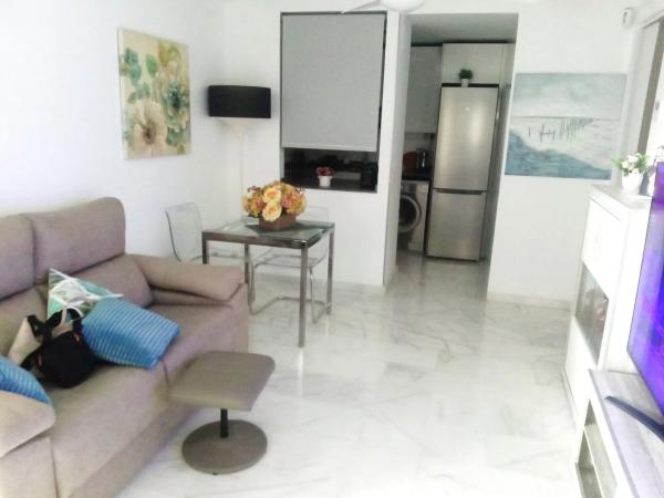 Piso en avenida de Las Salinas s/n