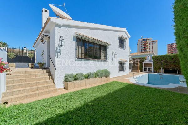 Casa independiente en calle Agua