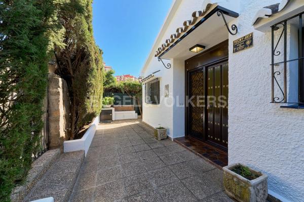 Casa independiente en calle Agua