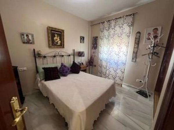 Chalet pareado en calle Sauce