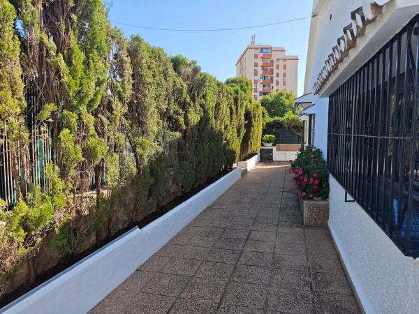 Casa independiente en calle Agua