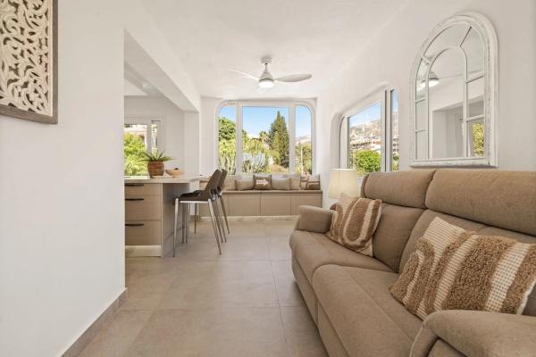 Casa independiente en calle el Roble, 23 -1