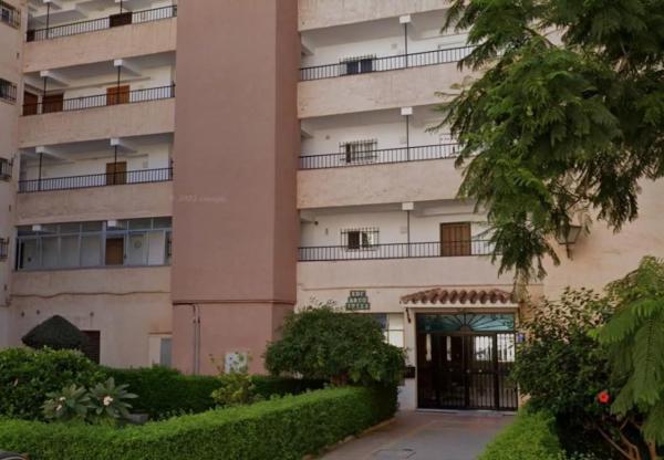 Piso en CL Virgen Del Rocio, 4