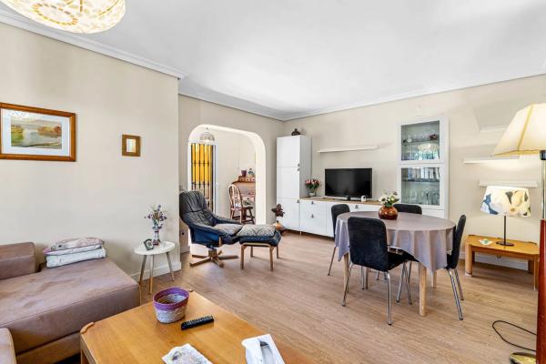 Chalet pareado en calle el Tejar