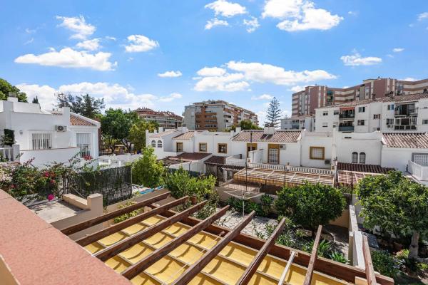 Chalet pareado en calle el Tejar