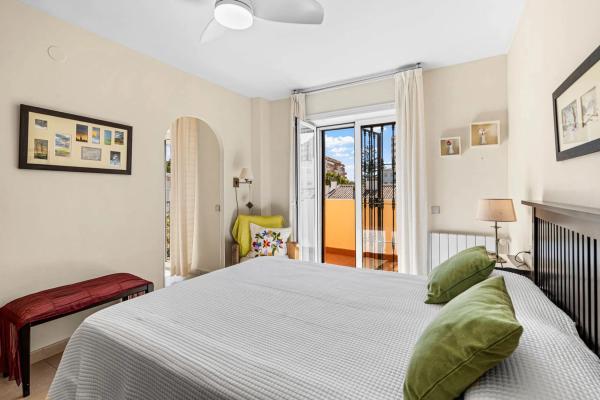 Chalet pareado en calle el Tejar