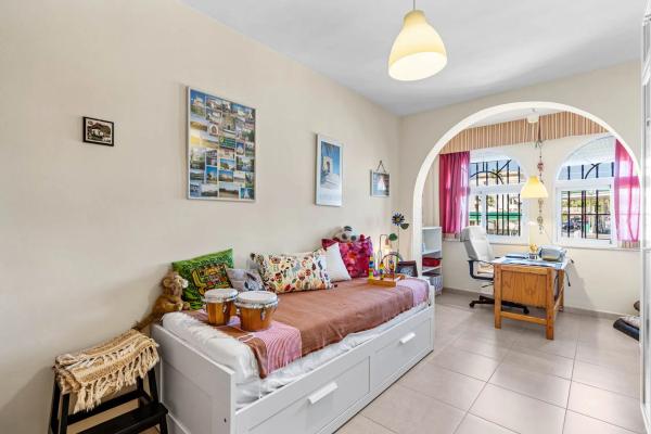 Chalet pareado en calle el Tejar