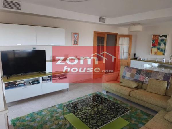 Dúplex en calle La Alondra