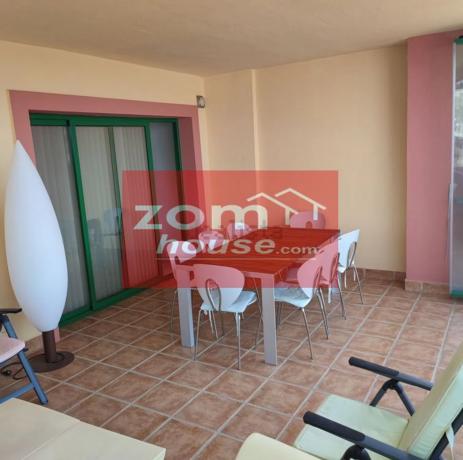 Dúplex en calle La Alondra