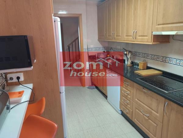 Dúplex en calle La Alondra