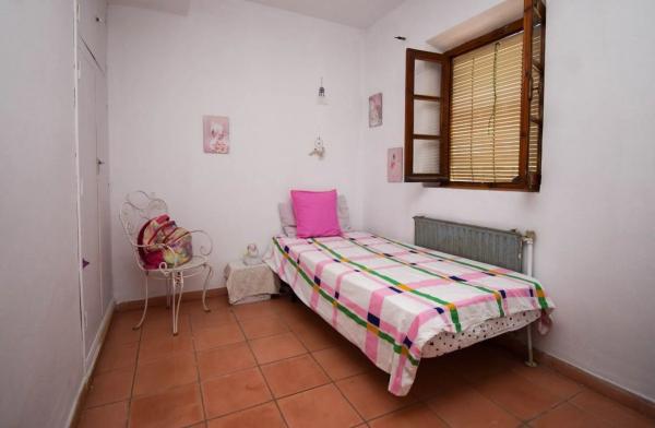 Chalet adosado en calle Geraneos, 1