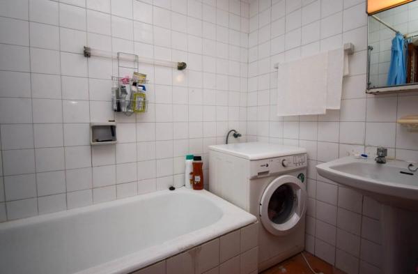 Chalet adosado en calle Geraneos, 1