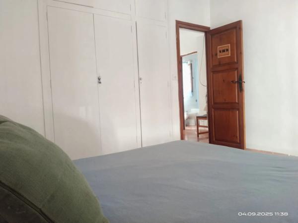 Chalet adosado en calle Geraneos