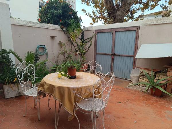 Chalet adosado en calle Geraneos