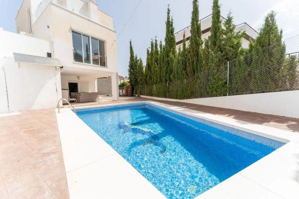 Chalet en calle las Palmas