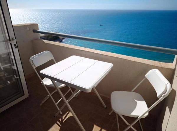 Estudio en paseo Marítimo Rey de España