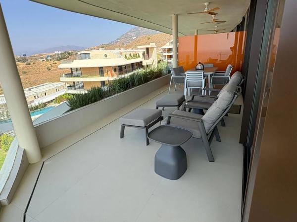 Piso en avenida Fuengirola, 9