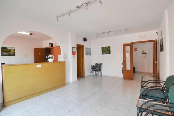 Piso en avenida Condes de San Isidro, 37