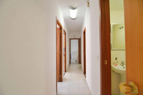 Piso en avenida Condes de San Isidro, 37