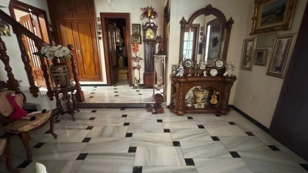 Casa independiente en CL Cafetos Los