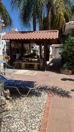 Casa independiente en CL Cafetos Los