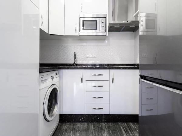 Estudio en paseo Marítimo Rey de España