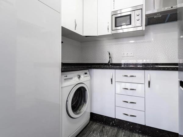 Estudio en paseo Marítimo Rey de España