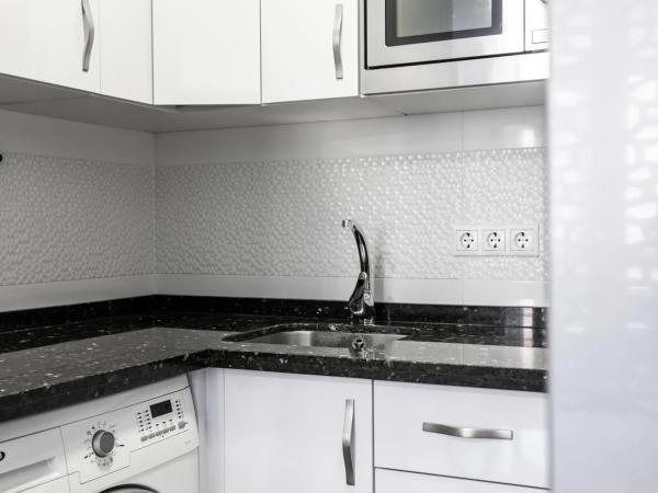 Estudio en paseo Marítimo Rey de España