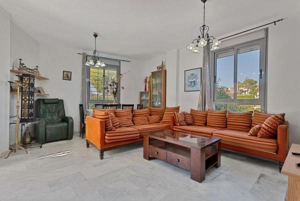 Chalet adosado en calle Tucán